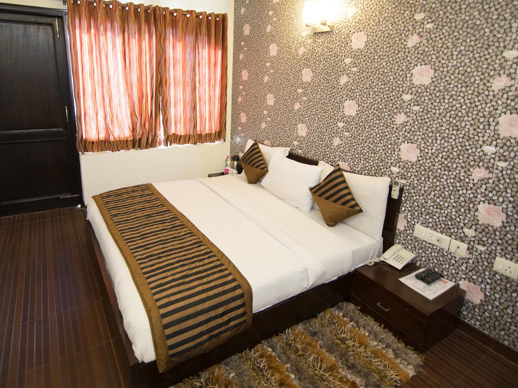 Airport Hotel Jet Inn Suites New Delhi Exterior photo