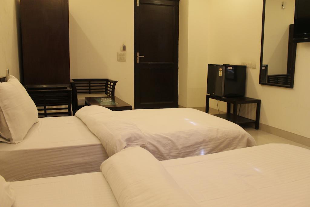 Airport Hotel Jet Inn Suites New Delhi Exterior photo