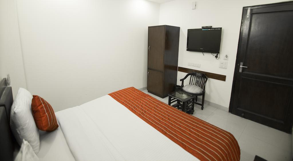 Airport Hotel Jet Inn Suites New Delhi Exterior photo