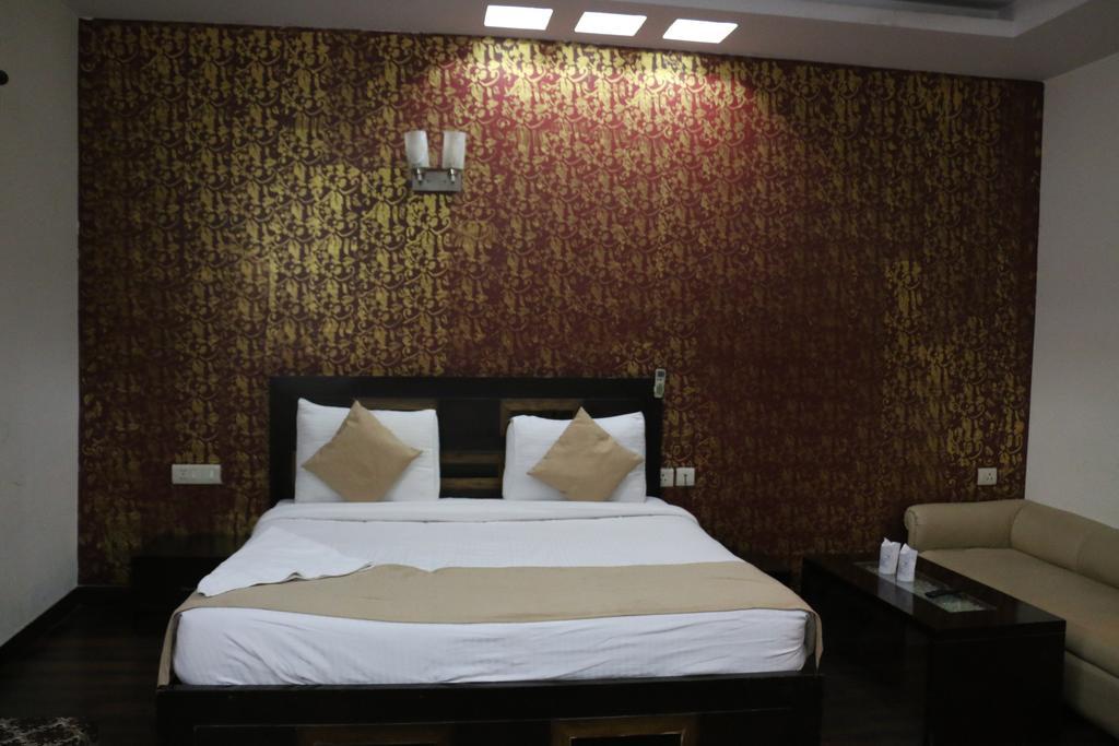 Airport Hotel Jet Inn Suites New Delhi Exterior photo
