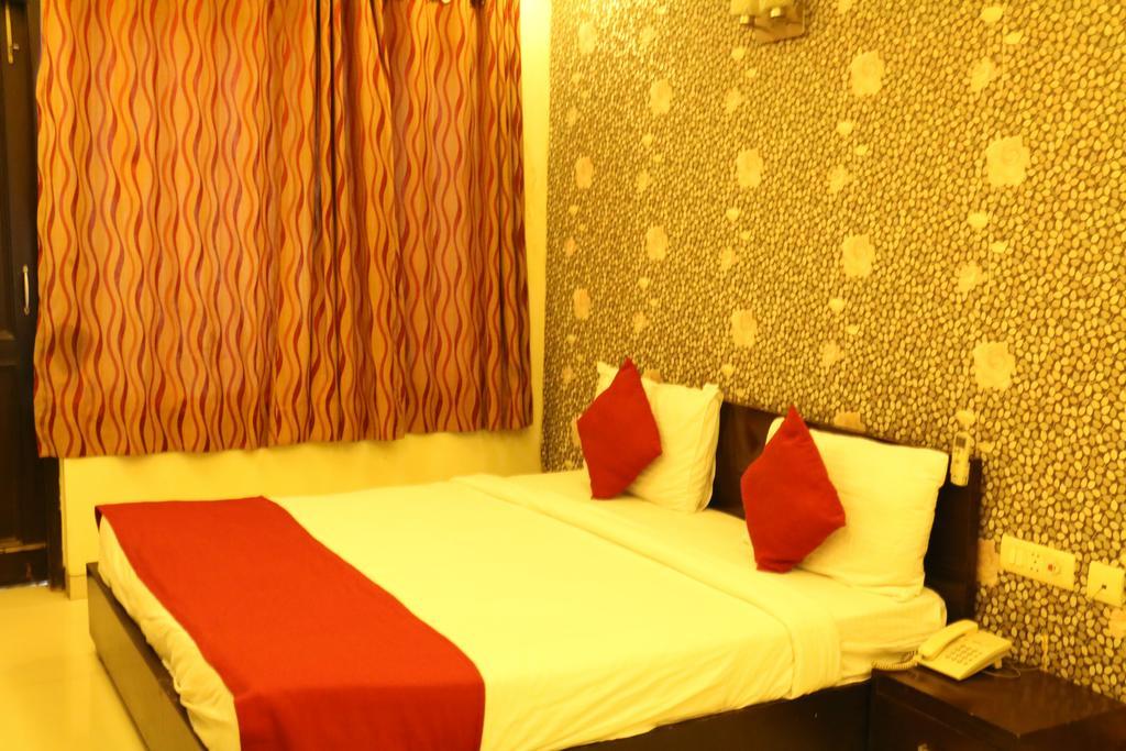 Airport Hotel Jet Inn Suites New Delhi Exterior photo